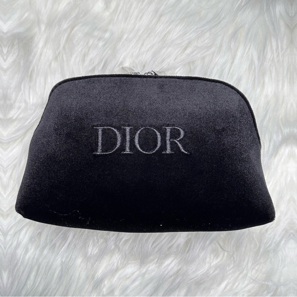Dior Beauty Pouch in Black Velvet Material - Picture 4 of 11